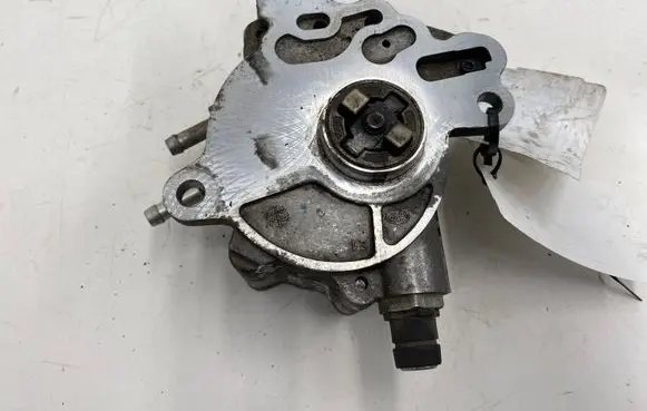 Volkswagen Touran I Vacuum pump 03G145209