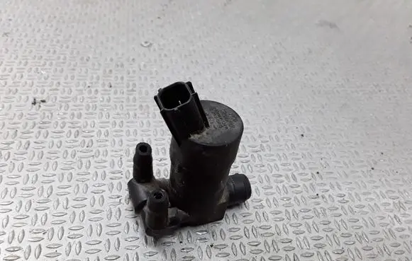 Volvo V50 Windscreen/windshield washer pump