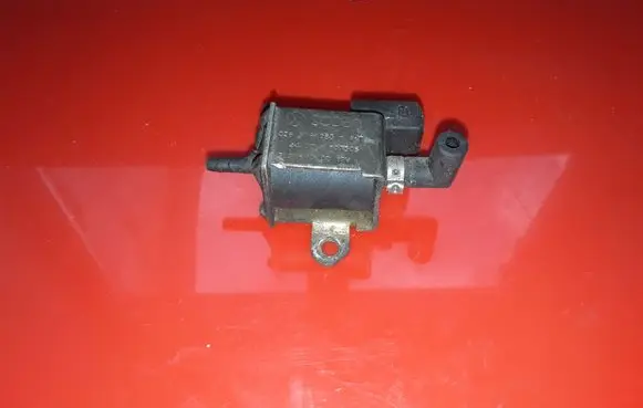 Audi A8 S8 D2 4D Vacuum valve 026906283H 72161000