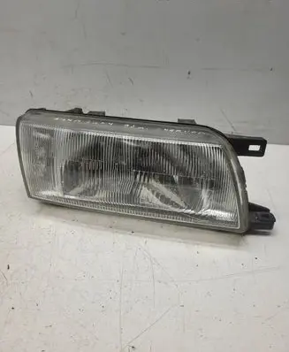 Nissan Sunny Headlight/headlamp 7R010305