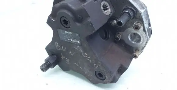 BMW X3 E83 Fuel injection high pressure pump 7788670 0445010045