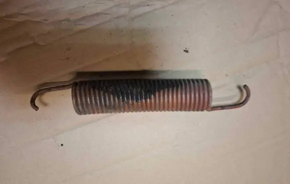 Mercedes-Benz W123 Tailgate/trunk/boot tension spring 
