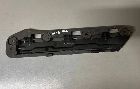 Volkswagen Caddy Front bumper mounting bracket 1T0807150