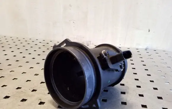 Volkswagen Touareg I Mass air flow meter 059906461K