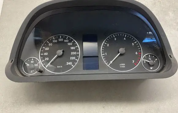 Mercedes-Benz A W169 Speedometer (instrument cluster) A1695401347 0263643213 A1695401811