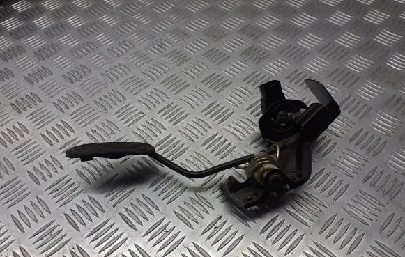 Toyota Avensis Verso Accelerator throttle pedal 8928-47010