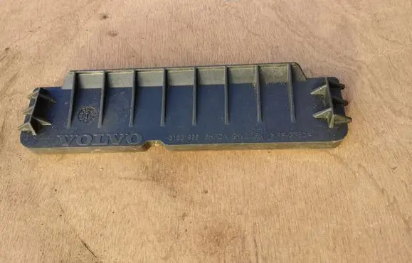 Volvo V40 Battery tray 31301935