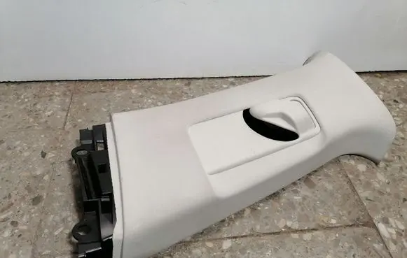 (B) pillar trim (top)