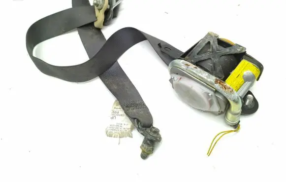 Subaru Impreza III Front seatbelt C9343HR08