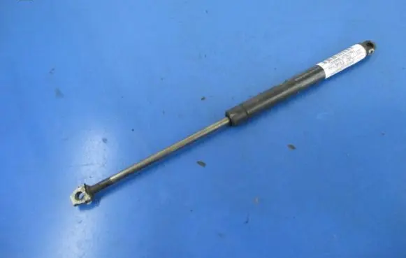 BMW 5 E34 Shock absorber/damper mounting bracket 