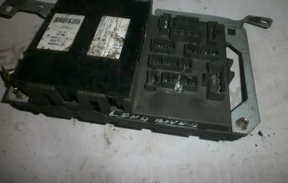 Land Rover Freelander Fuse box set ywc106390