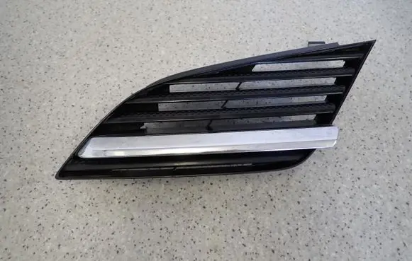 Nissan Primera Front fog light trim/grill 