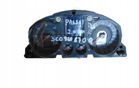Volkswagen PASSAT B6 Speedometer (instrument cluster) 3C0920870Q