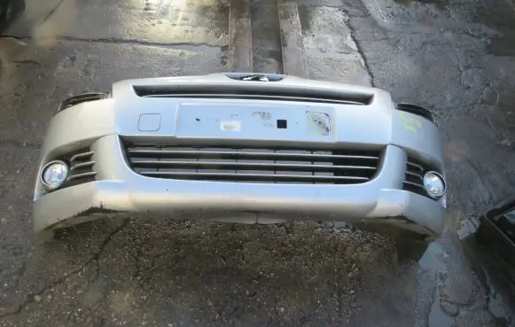 Peugeot 5008 Front bumper