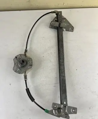 Mitsubishi Carisma Front door manual window regulator 