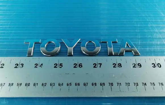 Toyota Hilux (AN10, AN20, AN30) Manufacturers badge/model letters 754690K011