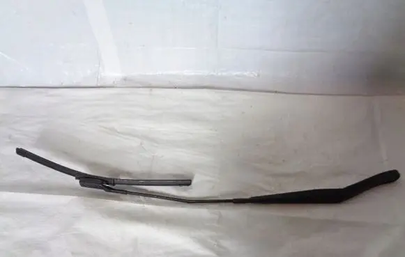 Jaguar XE Front wiper blade arm