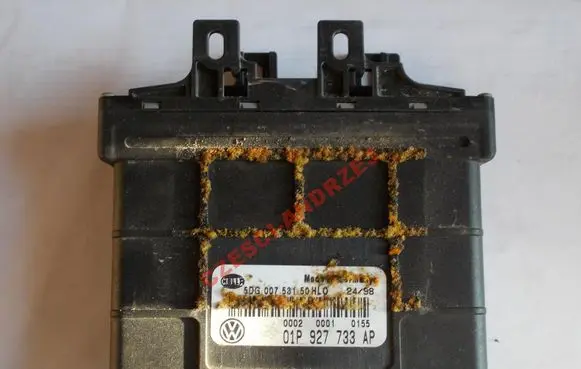 Volkswagen Transporter - Caravelle T4 Gearbox control unit/module 01P927733AP
