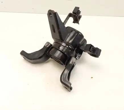 Toyota Auris E180 Engine mount bracket