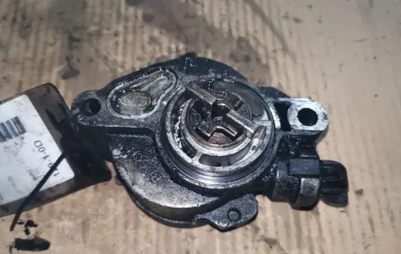 Ford Focus C-MAX Vacuum pump D1562A