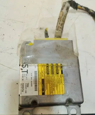 Toyota Auris 150 Airbag control unit/module 215537106 8917002560