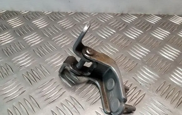 Honda Jazz Rear door lower hinge