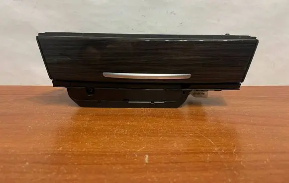 BMW 7 F01 F02 F03 F04 Car ashtray 9119317