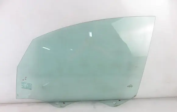 Audi A2 Front door window glass four-door 