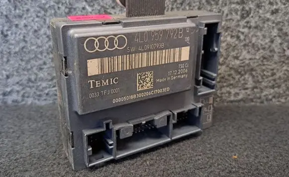 Audi Q7 4L Door control unit/module 4L0959792B 4L0910793B