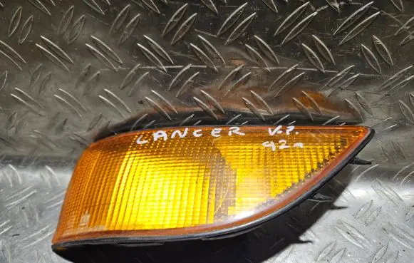 Mitsubishi Colt Front indicator light 0455702L