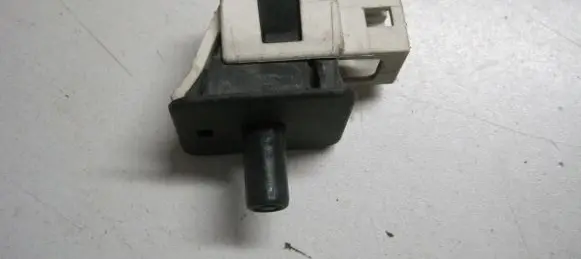 Mercedes-Benz E W211 Front door sensor coupe 2028209410