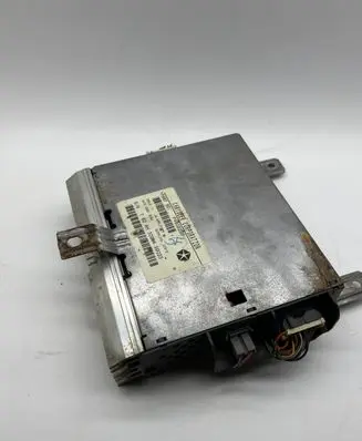 Chrysler Stratus Sound amplifier P4608299 3089499035