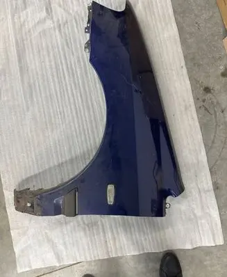 Mitsubishi Space Star Fender