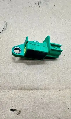 Audi Q5 SQ5 8R Airbag deployment crash/impact sensor 1K0909606C