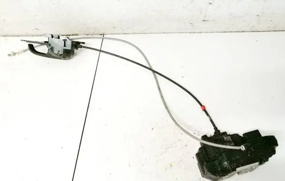 Nissan Note (E11) Rear door lock