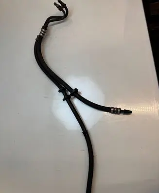 Power steering hose/pipe/line