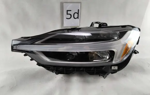 Volvo XC60 Headlight/headlamp 31655237