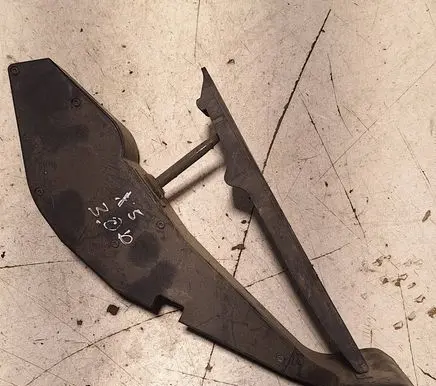 Accelerator throttle pedal