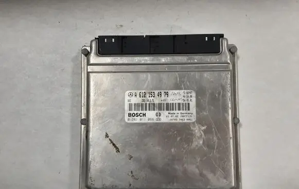 Mercedes-Benz C W203 Engine control unit/module A6121534979 0281011068