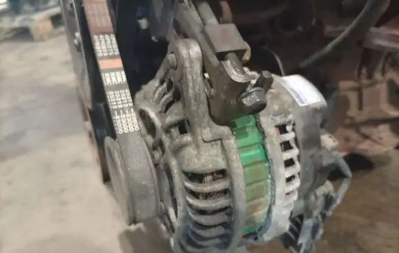 Hyundai Lantra II Generator/alternator AB190058