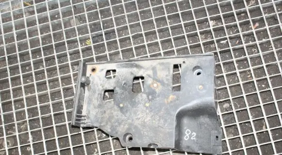 Land Rover Discovery 3 - LR3 Battery box tray DWM500021