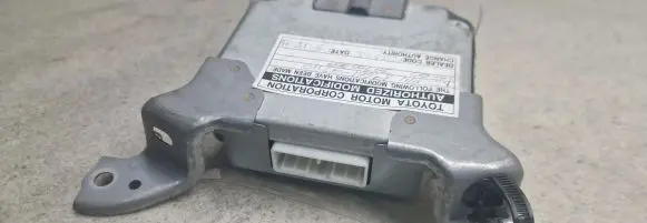 Toyota Prius (XW20) Gearbox control unit/module 8953547010