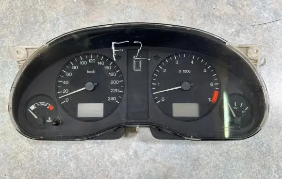 Ford Galaxy Speedometer (instrument cluster) 7M0919882P 95VW10849KE VEKF1009176