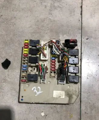 Renault Clio III Fuse module 902663A