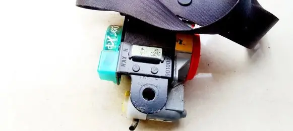 Mazda Premacy Front seatbelt T89241t