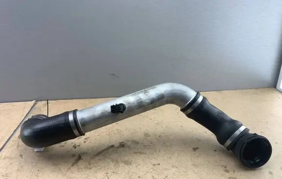 BMW 5 E60 E61 Intercooler hose/pipe 7799401 11617799401 11617797697