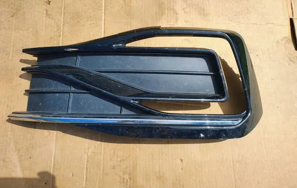 Volkswagen PASSAT B8 Front bumper lower grill 3G0853793B