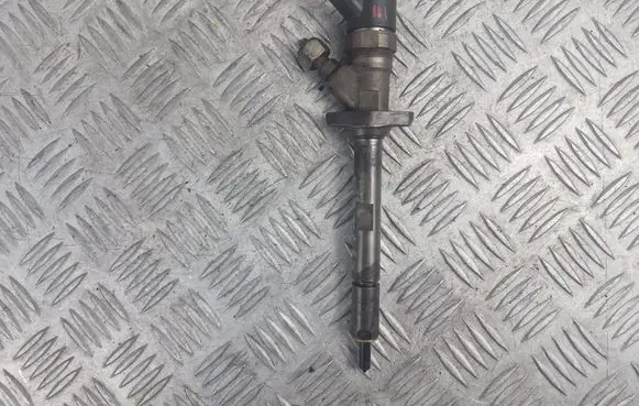 Peugeot 607 Fuel injector 9637277980
