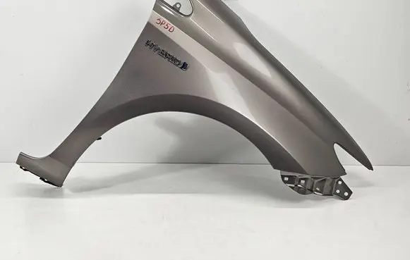 Toyota Auris E180 Fender