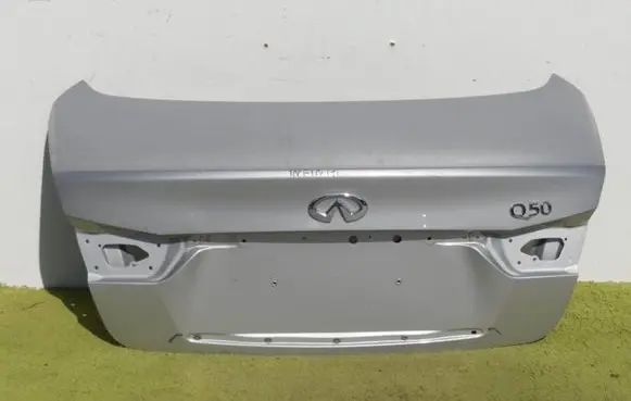 Infiniti Q50 Tailgate/trunk/boot lid